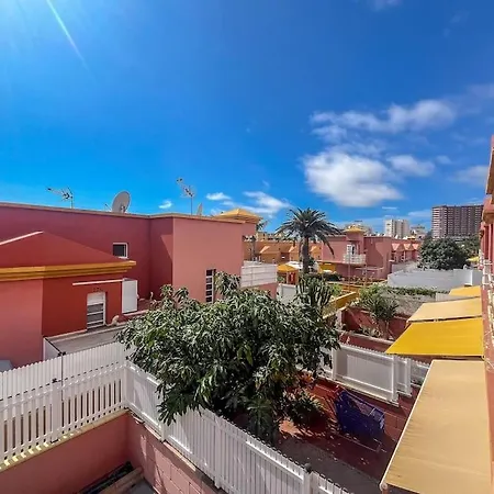 Con Terraza Y Piscina *