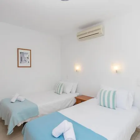 Con Terraza Y Piscina
